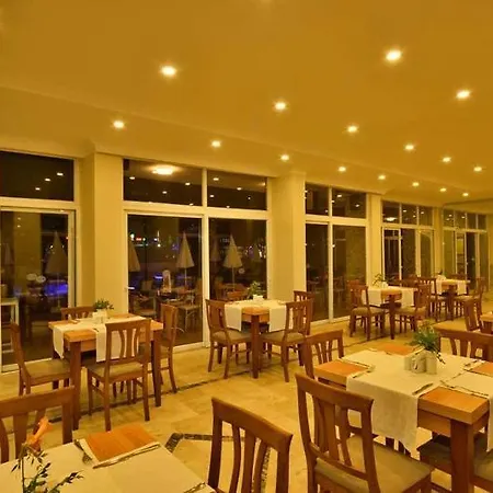 Dolphin Family Hotel